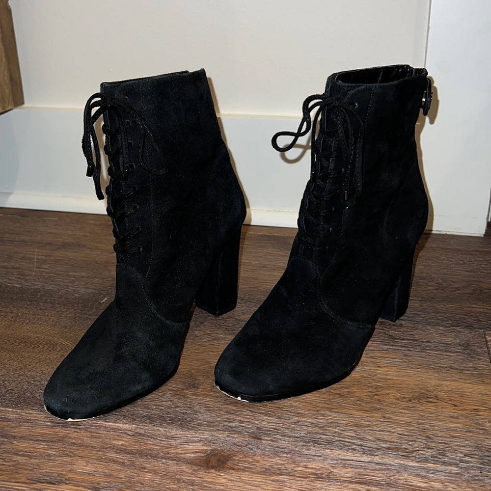 Saks Fifth Ave Black Suede Heels - SIZE 8 GREAT CONDITION